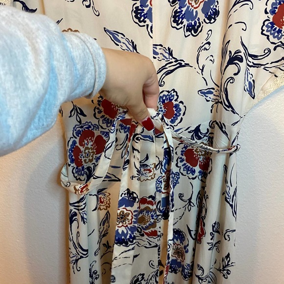 ANN TAYLOR Cream Lace Floral Short Sleeve Dress - Picture 6 of 8